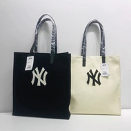 [preorder] NEW กระเป๋าผ้าถือ NY ใบใหญ่ใส่โน๊ตบุ๊คได้  แท้ outlet 100% ดำ One
