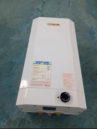 二手德國寶23L電熱水爐可中央供熱水$950包九龍區原位安装，屋宇署註册小型工程承建商，青山道588-592号永盛工業大厦10楼2A室明記水電工程66382180