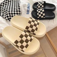 [READY STOCK🇲🇾] Women’s Plaid Design Outdoor Black and White Colour Soft Bottom Slides Casual Outdoor Fashion Slipper Sandal Kasut Selipar Perempuan (Size Euro36-41)