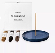 BYREDO Trois Encens 線香禮盒（60 支裝，含香插）   禮盒包含三種標誌性香氣（每款 20 支，共 60 支）及一個陶瓷香