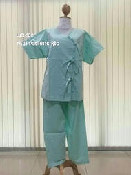 ชุดผู้ป่วย เสื้อผูกข้าง พร้อมกางเกงขายาว เอวยางยืด สีเขียว เนื้อผ้าออฟฟอท