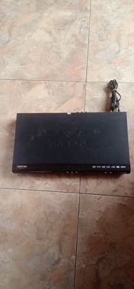 DVD VCD CD PLAYER ZUMATSU BM-711H NORMAL , USB NORMAL MIC NORMAL TIDAK ADA REMOT