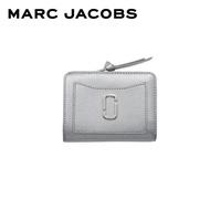 MARC JACOBS THE METALLIC UTILITY SNAPSHOT MINI COMPACT WALLET 2F4SMP065S02 FA24 กระเป๋าสตางค์