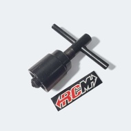 TREKER TRAKER TRACKER TRECKER PENCABUT MAGNIT MAGNET PULLER MOTOR NO 3 4 C700 CB GL MEGA PRO LAMA GR