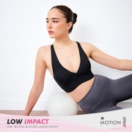 Wacoal Motion Wear บราออกกำลังกายแบบสวมหัว รุ่น WR3214