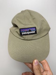 Patagonia 卡其色帽