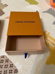 專櫃正品 Lv 皮帶盒 17*17 紙盒 空盒 盒子 收納盒 盒 真品