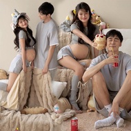 Photo Studio New Style for 24 Weeks Pregnant Couples - Warm & Cute Indoor Photoshoot Costumes