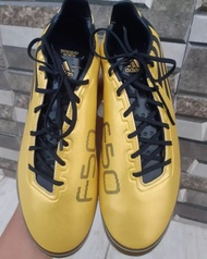Sepatu bola-Sepatu bola second adidas F30 gold - second original