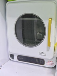 紫外線消毒烘乾機