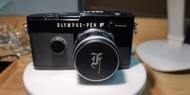 ★罕有黑色，OLYMPUS PEN F 半格菲林相機，配38mm / 1.8光圈鏡頭。