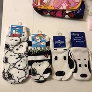 Snoopy socks 史路比大阪環球影城