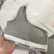 sale Calvin klein bralette 單膊款 s and m 現貨 jennie