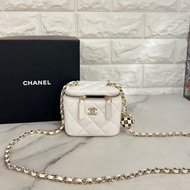 24/11 Update 香港現貨｜😍🤍Chanel 23C Mini vanity with gold crush❤️‍🔥足球金波小盒子