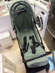 Joie 綠色嬰兒手推車 baby car