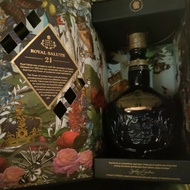 Royal Salute 21 Empty Bottle (Inside Wine Has Been Dryed)