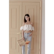 BEIGY SELECT Flat Neck Carved Puff Sleeves