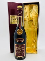 Hennessy Cuvee Superieure Cognac 700ml  青樽軒尼詩 紅標小杯莫亭
