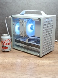 [SOLD] ITX電腦 RTX 5070 R5 9600x 32gb ddr5 1tb ssd 白色 迷你 便攜 電競 打機 電腦 #遊戲電腦 #文書剪片 #4K睇片 #2k打機 #AI運算 #St