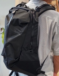 Arcteryx Arro 22 black backpack 背囊 22L  16L 黑色 灰色 書包 戶外 通勤 旅行袋