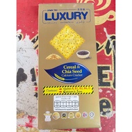 Hwa Tai Luxury Cereal&amp;Chia Seed Calcium Cracker ลักชูรี ซีเรียลแอนด์เซียซีดแคลเซียมแครกเกอร์ ขนมปังกรอบผสมธัญพืชและเมล็ดเจีย น้ำหนัก 18.5x7ซอง ขนาด 129 กรัม