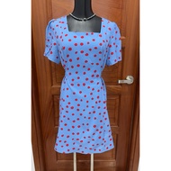 2hand dress.