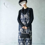 設計手作-復古緹花織紋深藍厚磅牛仔吊帶長裙