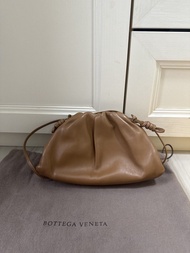 Bottega Veneta pouch bag #BV #雲朵包