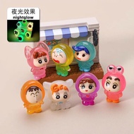 SMALL SHIN SET IN DECORATION OF STUDY DESK, WORK DESK, CAR