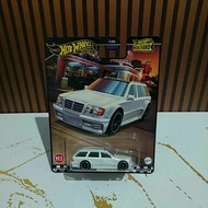 Hot Wheels Premium Mercedes benz E 36 AMG Boulevard White Diecast