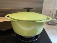 Le Creuset 26cm 古董級開心果色鑄鐵鍋
