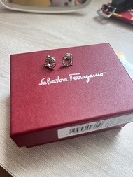 Salvatore ferragamo  耳環