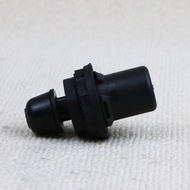 CJ7F 32357334 ด้านหลังฝาปิด Tailgate Boot Lid Lower Stop บัฟเฟอร์สำหรับ C40 V90 Xc40 Xc60 Xc90 31395
