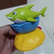 [KEREN] Grandpa Shark - BABY SHARK - KFC Chaki Happy Meal Mc Donalds