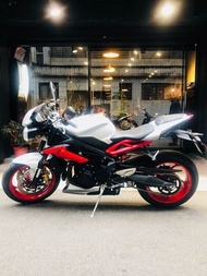 2017年 凱旋 Triumph Street Triple 675 Rx ABS 總代理 只跑一千公里 可分期 免頭款 歡迎車換車 網路評價最優 業界分期利息最低 街車 三缸 引擎保固一年