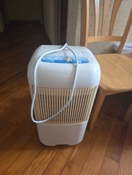 抽濕機 Dehumidifier