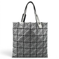 品相極佳 ▲BAOBAO ISSEY MIYAKE MIYAKE BB81-AG831 稀有設計手提包，銀色，日本製造，正品，女士。