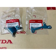 (Genuine) Fairing Bracket Sonic Chicken Breast Mount Old Model (Year 2000-2003) (64342-KGH-900/64341