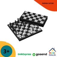 Plastic Folding Chess Board / Folding Chess Board