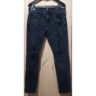 UKAY: Hollister Ladies Ripped Jeans 30