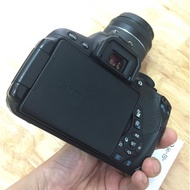 Máy ảnh Canon 700D kèm kít 18-55 stm