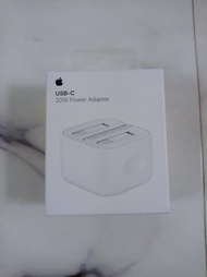 20W USB-C 電源轉換器

 Apple charger