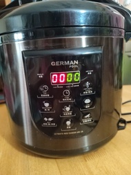 高速煲/壓力煲6L 90%新                            多功能設定   1鍵快速完成烹調         大容量炆煮燉焗好方便                       