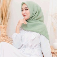 Bella Square Hijab Segi Empat Warna Sage Green Bahan Polycotton