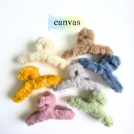 [canvassg] Sweater Weather Furry Hair Claw Clip