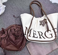 กระเป๋าสะพายข้าง Merge  18 นิ้ว