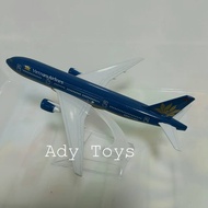 VIETNAM DIECAST METAL PLANE 777-11B