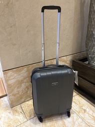 New： 英國名牌Antler 20 吋行李箱； England brand Antler 20 inch luggage for handcarry 55 x 40 x 20cm