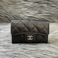 CHANEL AP0214 COCO 黑色荔枝皮銀釦 釦式 零錢包信用卡夾名片夾短夾皮夾