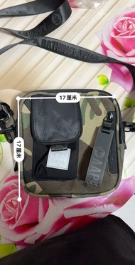 AAPE 斜背包